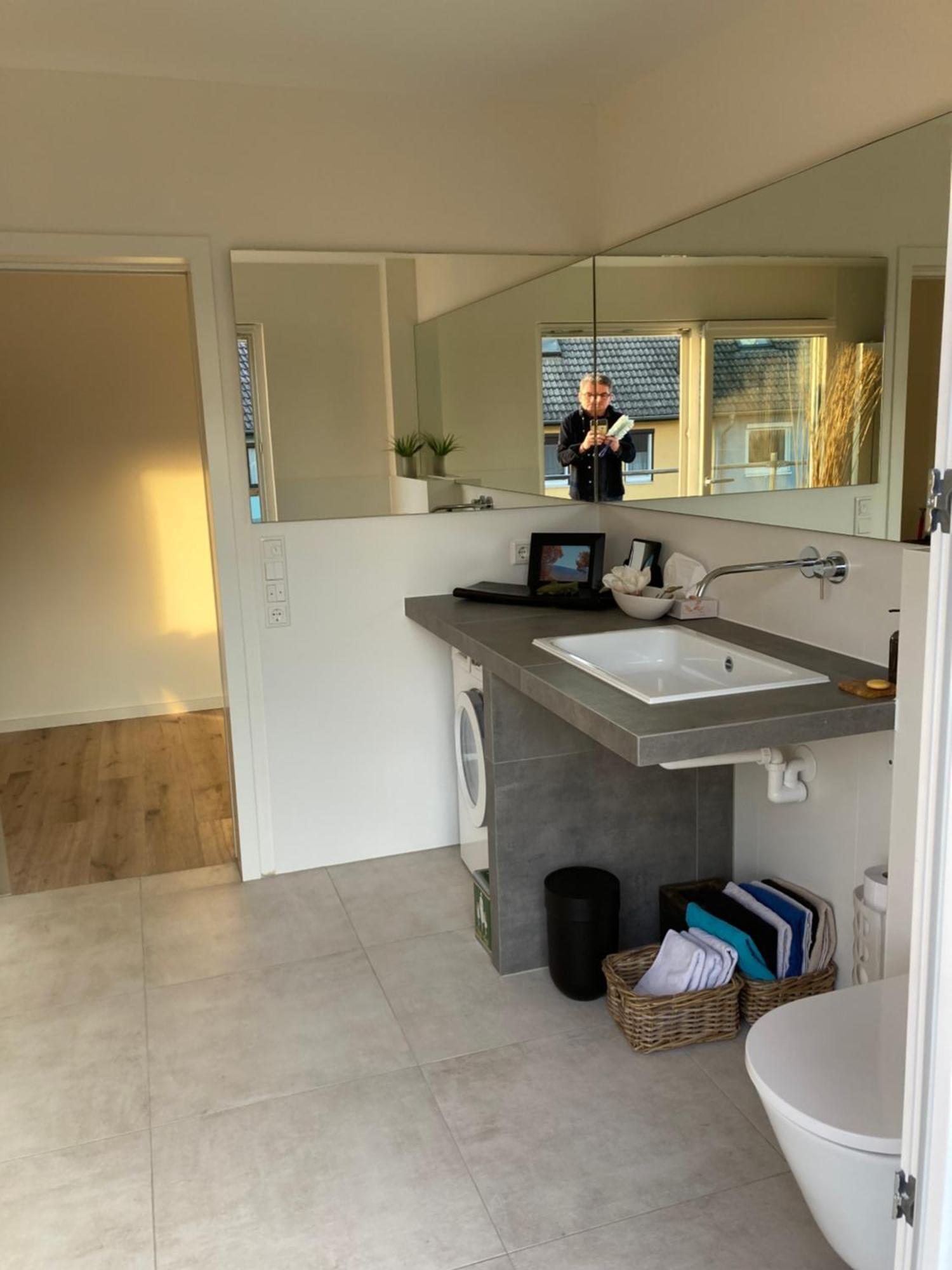 Neues Penthouse-Loft Mit Konuskarte Fuer Gratis Oepnv Ehrenkirchen Exterior foto
