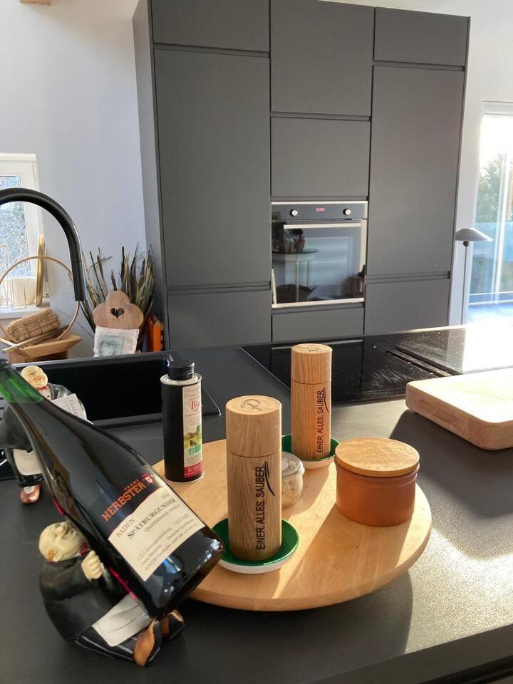 Neues Penthouse-Loft Mit Konuskarte Fuer Gratis Oepnv Ehrenkirchen Exterior foto