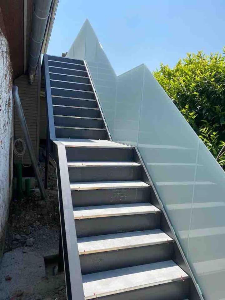 Neues Penthouse-Loft Mit Konuskarte Fuer Gratis Oepnv Ehrenkirchen Exterior foto