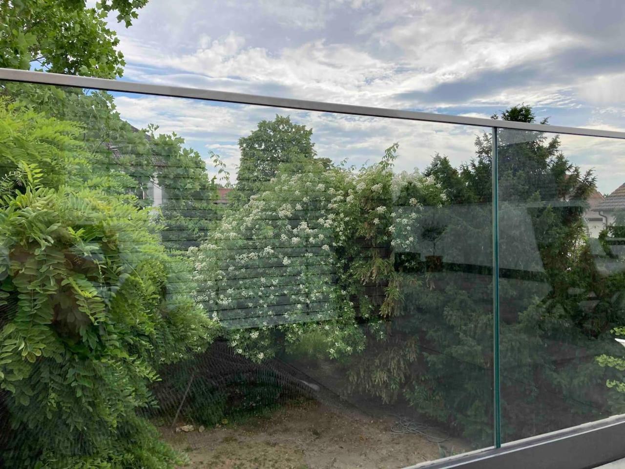 Neues Penthouse-Loft Mit Konuskarte Fuer Gratis Oepnv Ehrenkirchen Exterior foto